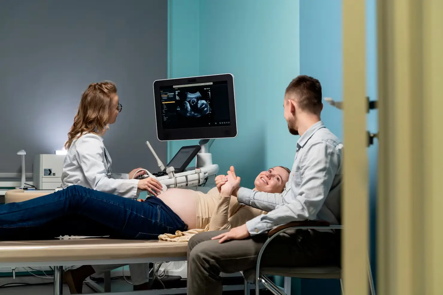 Biocheck Diagnostics And Polyclinic Blogs - A detailed ultrasound monitor displaying ovarian follicle growth during a follicular study at Biocheck Diagnostics.